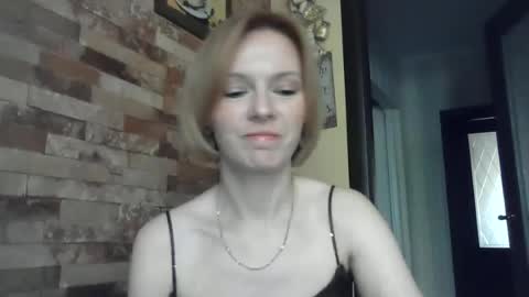 mollilove online show from 20, 6, 2026
