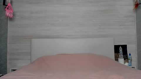 Molly Hunt online show from 15, 9, 2025