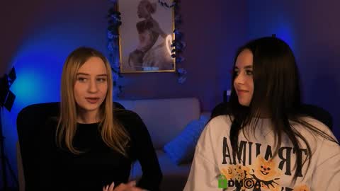 Snapshot of molly_lesser chatting on 17, 12, 2025 molly_lesser online show from 17, 12, 2025