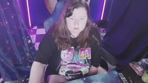 molly_moons online show from 2, 11, 2025