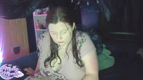 molly_moons online show from 12, 1, 2026