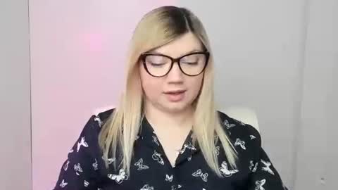 Molly online show from 17, 10, 2025