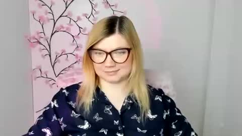 Molly online show from 3, 4, 2026