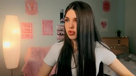 Molly online show from 2, 4, 2026