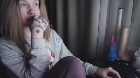 I have new photos come and see with love Molly online show from 26, 2, 2025