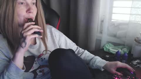 I have new photos come and see with love Molly online show from 22, 9, 2025