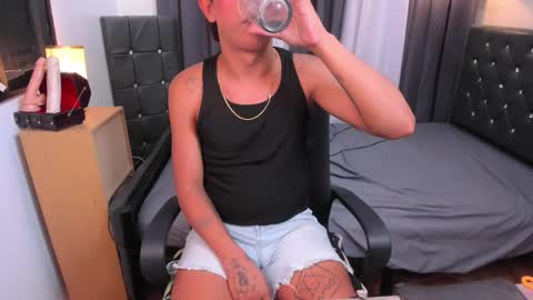 Snapshot of molly_snow11 chatting on 3, 3, 2026 molly online show from 3, 3, 2026