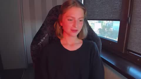 Snapshot of mollydangerous chatting on 23, 9, 2025 Taisha online show from 23, 9, 2025