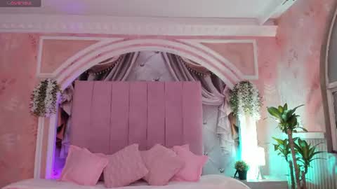 MollyDoll online show from 13, 6, 2026