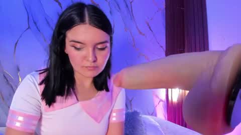New girl Emily Valentina  Michelle online show from 17, 7, 2026