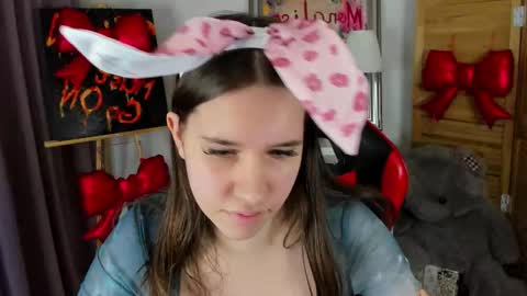 mollysmiawko online show from 28, 2, 2026