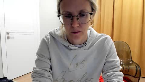 AngelMomm online show from 14, 10, 2025