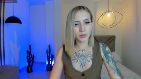 Molly Sunders online show from 3, 2, 2026