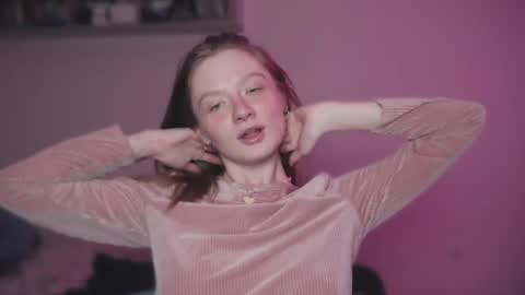 Snapshot of mollytucker chatting on 14, 2, 2025 mollytucker online show from 14, 2, 2025