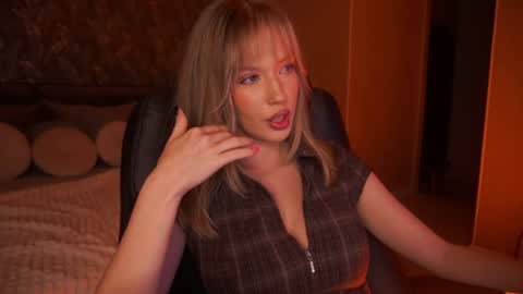 mollyymayy online show from 7, 8, 2026