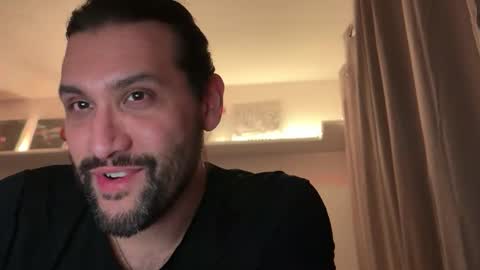 molten_escargot online show from 16, 12, 2024