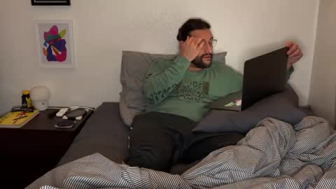 molten_escargot online show from 20, 12, 2024