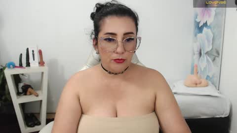 Snapshot of mom_17 chatting on 24, 12, 2024 Celeste online show from 24, 12, 2024