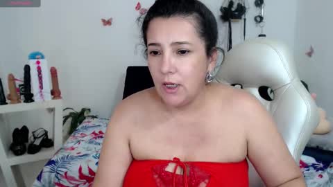 Snapshot of mom_17 chatting on 12, 9, 2025 Celeste online show from 12, 9, 2025