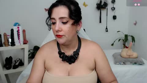 Snapshot of mom_17 chatting on 19, 9, 2025 Celeste online show from 19, 9, 2025