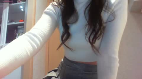 Snapshot of momentbeforedown chatting on 16, 2, 2025 Hailey online show from 16, 2, 2025