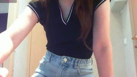 Snapshot of momentbeforedown chatting on 28, 9, 2025 Hailey online show from 28, 9, 2025