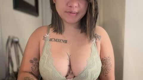 Snapshot of momgoeswild chatting on 19, 7, 2026 Miss G online show from 19, 7, 2026