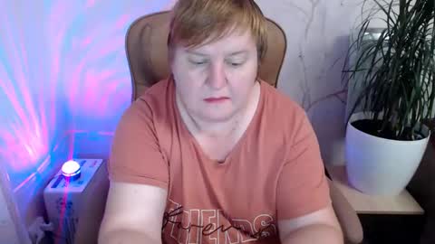 Snapshot of mommy99x chatting on 8, 12, 2024 Mommy99X online show from 8, 12, 2024