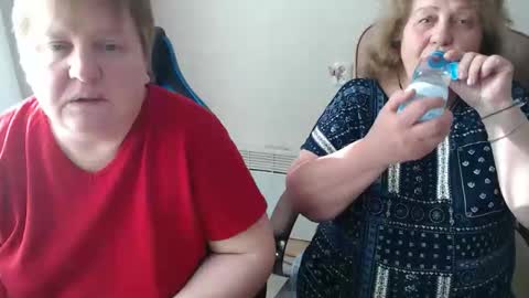 Snapshot of mommy99x chatting on 12, 1, 2026 Mommy99X online show from 12, 1, 2026