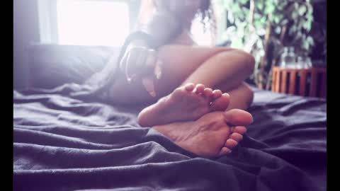 Mommy bubbles online show from 28, 2, 2026