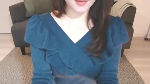 Momo online show from 28, 2, 2025