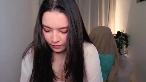 Momo online show from 13, 5, 2026