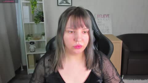 mon1ca_jones online show from 4, 3, 2026