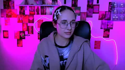 Mona  online show from 4, 6, 2026