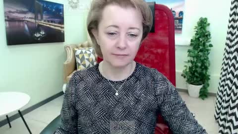 Mona online show from 5, 4, 2026