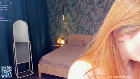 Snapshot of monabrickell chatting on 26, 11, 2025 Mona online show from 26, 11, 2025