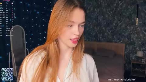 Snapshot of monabrickell chatting on 30, 11, 2025 Mona online show from 30, 11, 2025