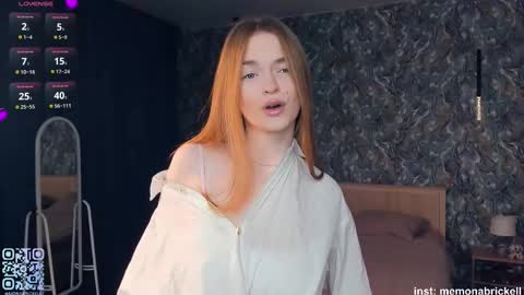 Snapshot of monabrickell chatting on 3, 12, 2025 Mona online show from 3, 12, 2025