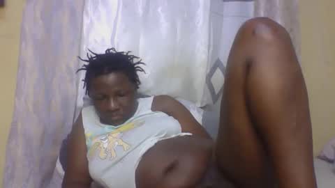 Snapshot of monalisaah chatting on 17, 12, 2025 monalisaah online show from 17, 12, 2025