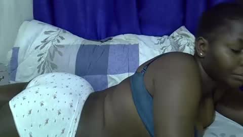 Snapshot of monarain chatting on 1, 3, 2025 mona online show from 1, 3, 2025