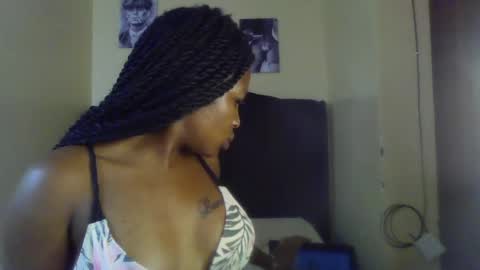 Snapshot of monchi_kiss chatting on 19, 7, 2026 MonchiTalrianmaraladasha online show from 19, 7, 2026