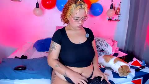 aleja      independent model       online show from 7, 7, 2026