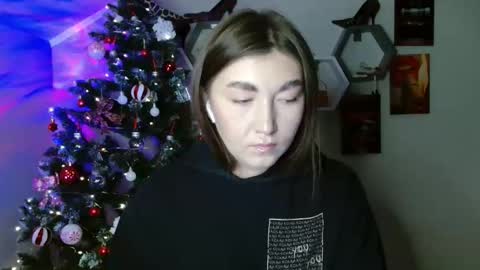 sweet girl and shine body online show from 21, 11, 2025