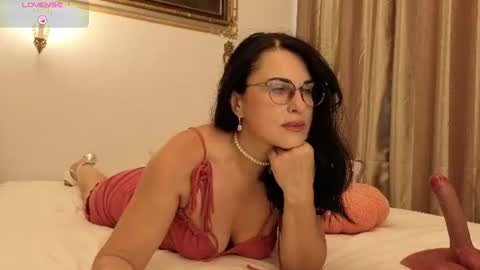 monicaluxxx online show from 10, 7, 2026