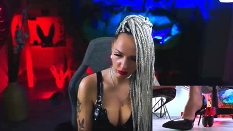 Monika online show from 23, 2, 2025