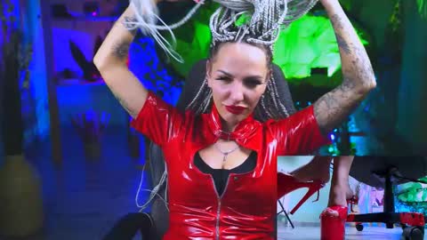 Monika online show from 4, 3, 2025