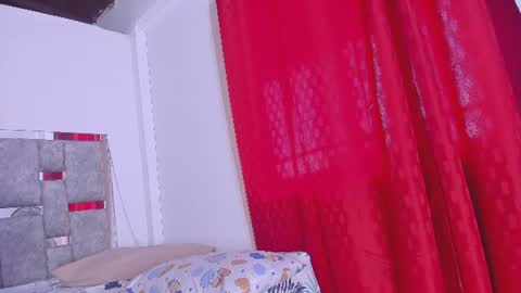 Snapshot of moniicaferrer chatting on 19, 6, 2026 Monica online show from 19, 6, 2026