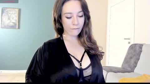 Monika online show from 7, 10, 2025