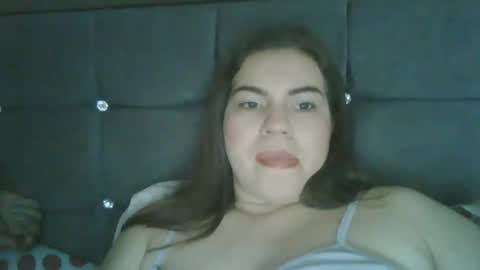 Snapshot of monita1401506 chatting on 15, 10, 2025 monita1401506 online show from 15, 10, 2025