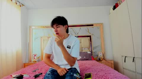 monky_0002 online show from 25, 3, 2026